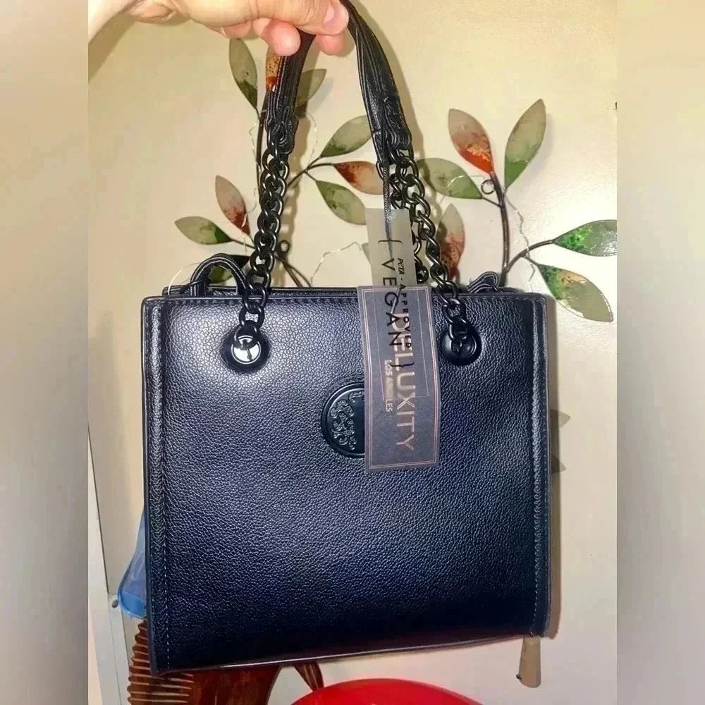 DeLuxity Los Angeles Brand new Vegan Approved bag